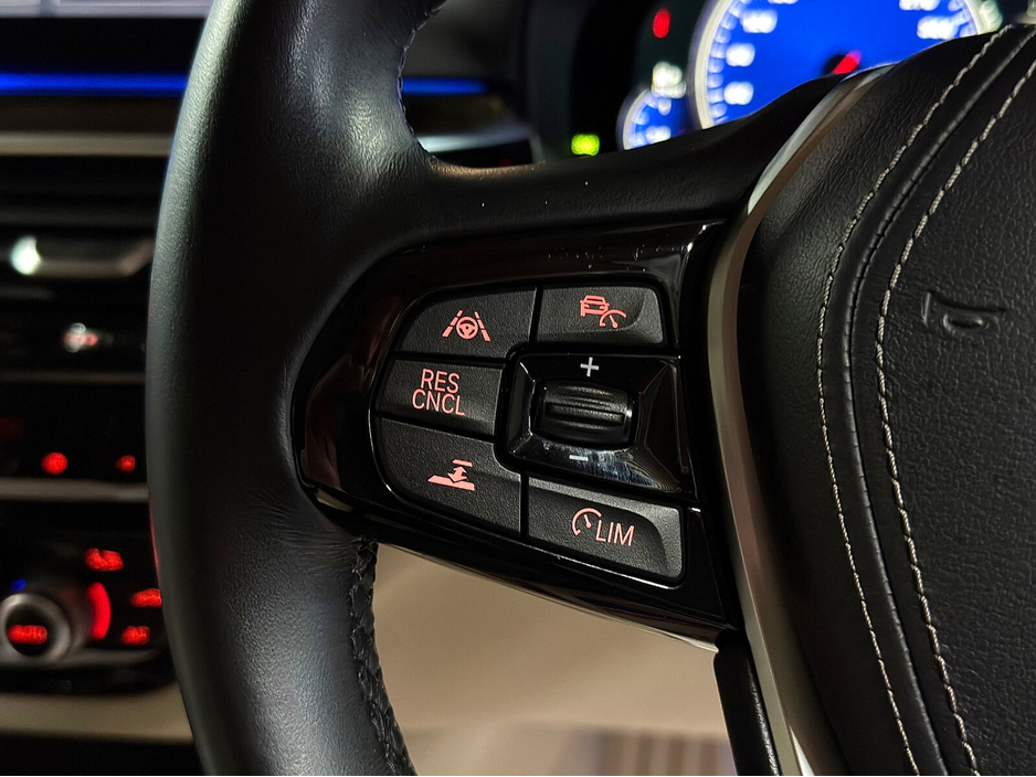 2017 BMW 5 Series 520d Luxury Auto €22,850