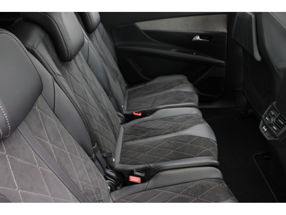 2018 Peugeot 5008 - image 19