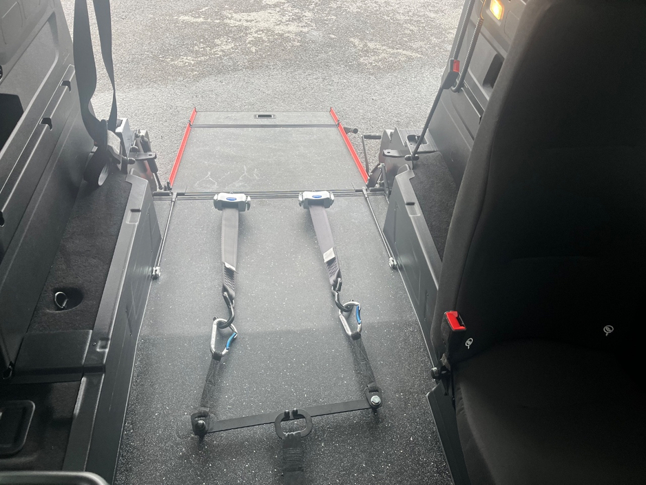 2024 Peugeot Rifter - image 25