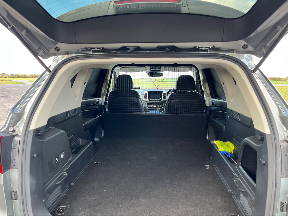 2023 Ssangyong Rexton - image 11