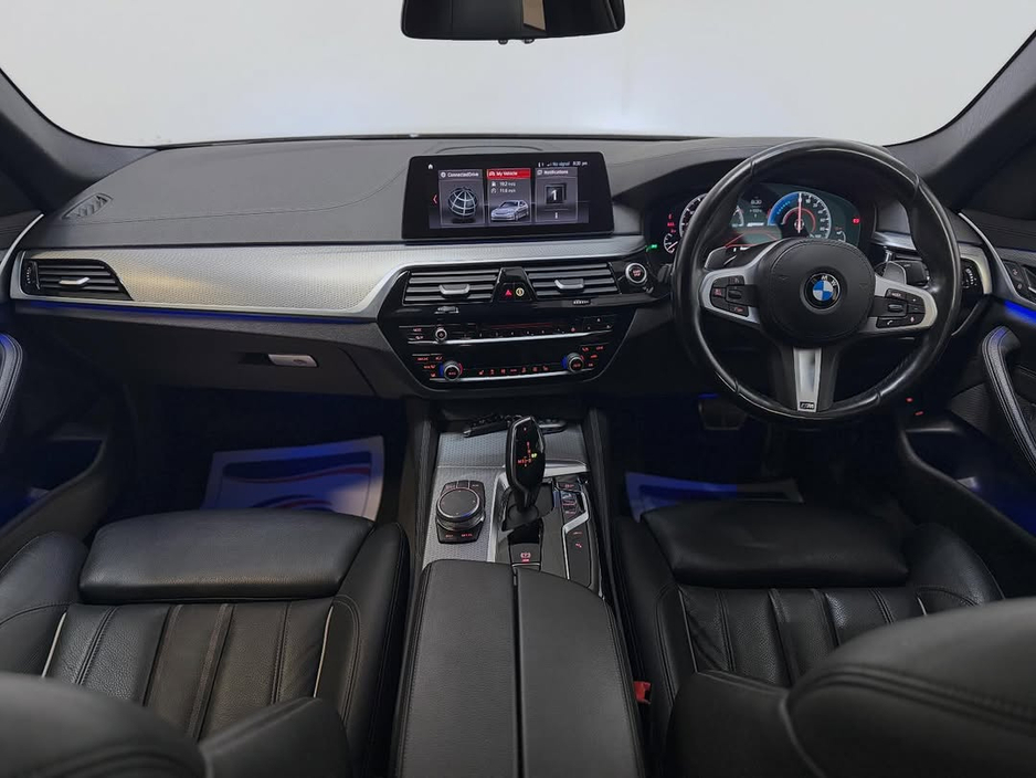 2018 BMW 5 Series - image 10