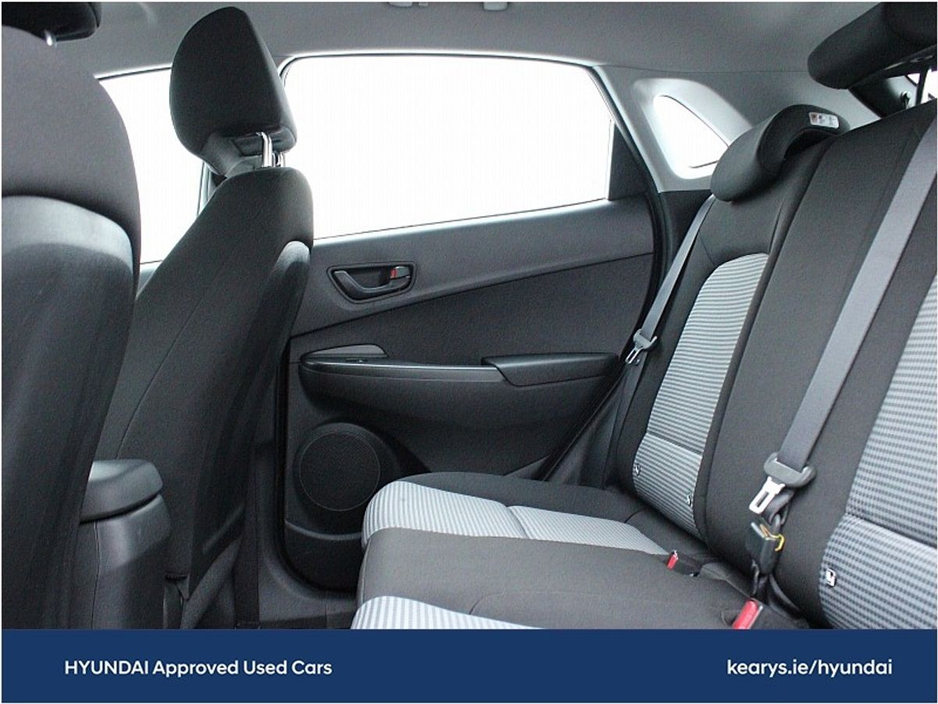 2023 Hyundai Kona - image 7