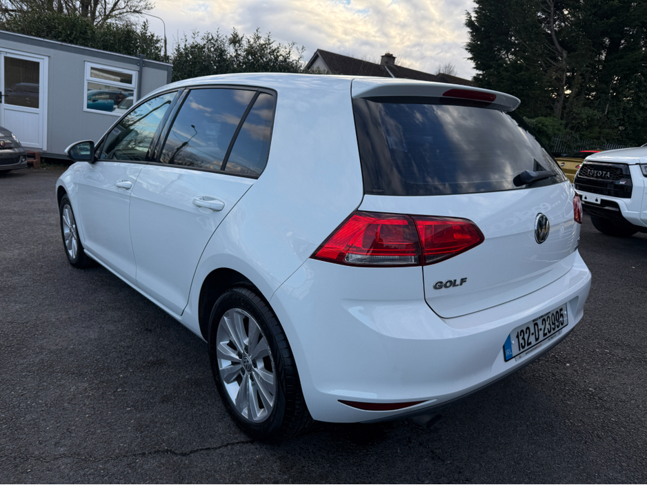 2013 Volkswagen Golf - image 5