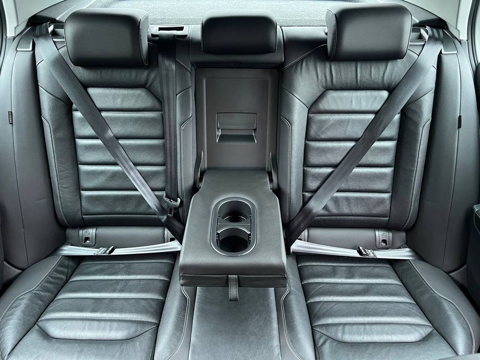 2020 Volkswagen Golf HIGHLINE 2.0 TDI // LEATHER HEATED SEATS // DIGITAL CLUSTER // LANE ASSIST €23,900