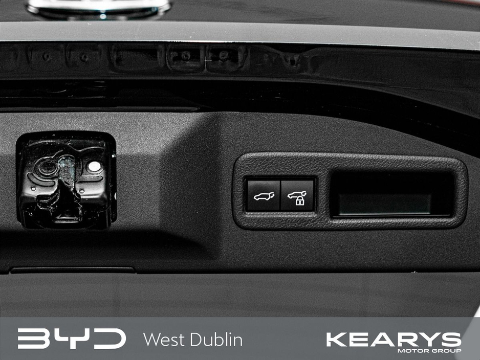 2023 Toyota bZ4X - image 20