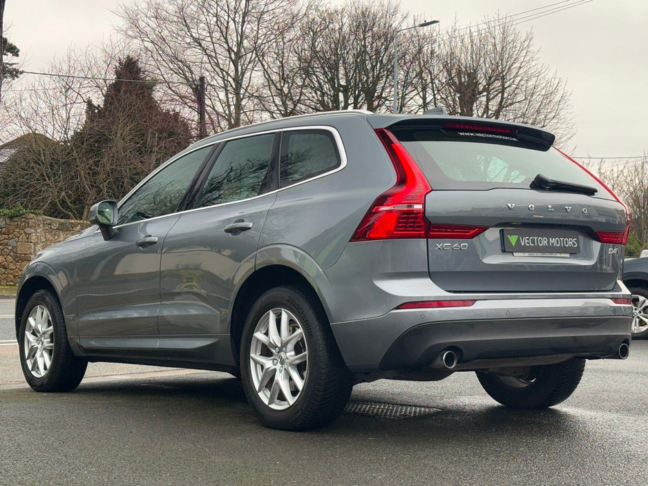 2018 Volvo XC60 - image 7