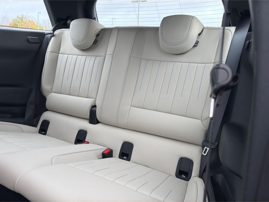 2024 MINI Hatch - image 8