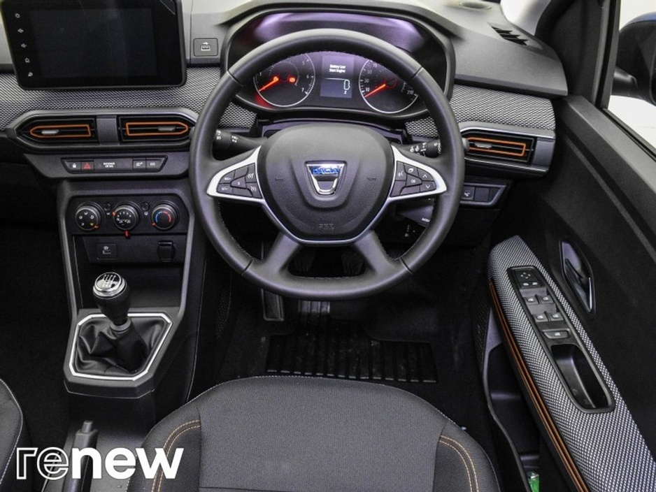 2022 Dacia Sandero Stepway - image 28