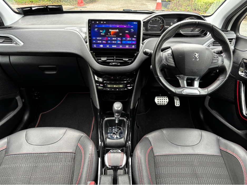 2018 Peugeot 2008 - image 11