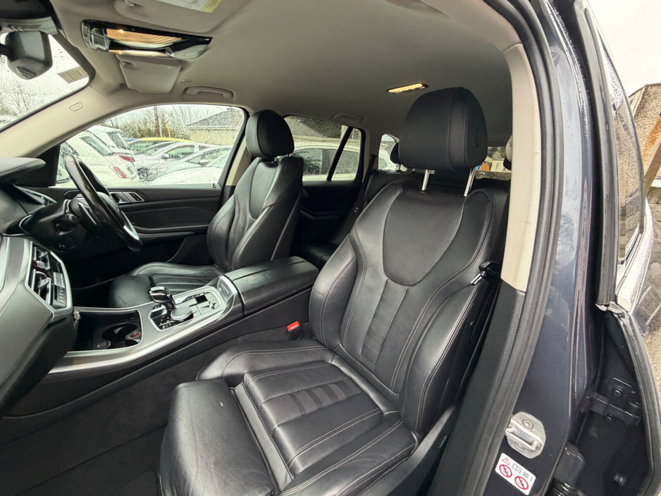2020 BMW X5 xDrive45e xLine €34,999