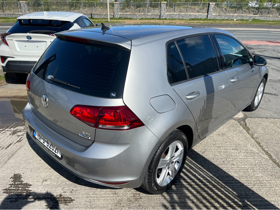 2015 Volkswagen Golf - image 7