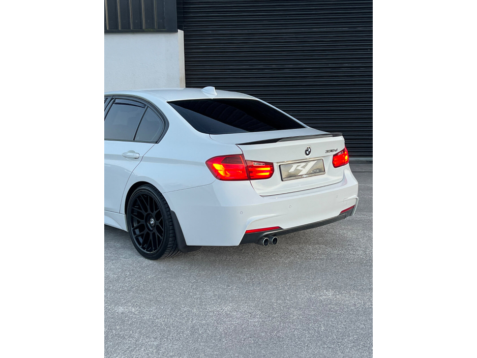 2012 BMW 3 Series - image 12