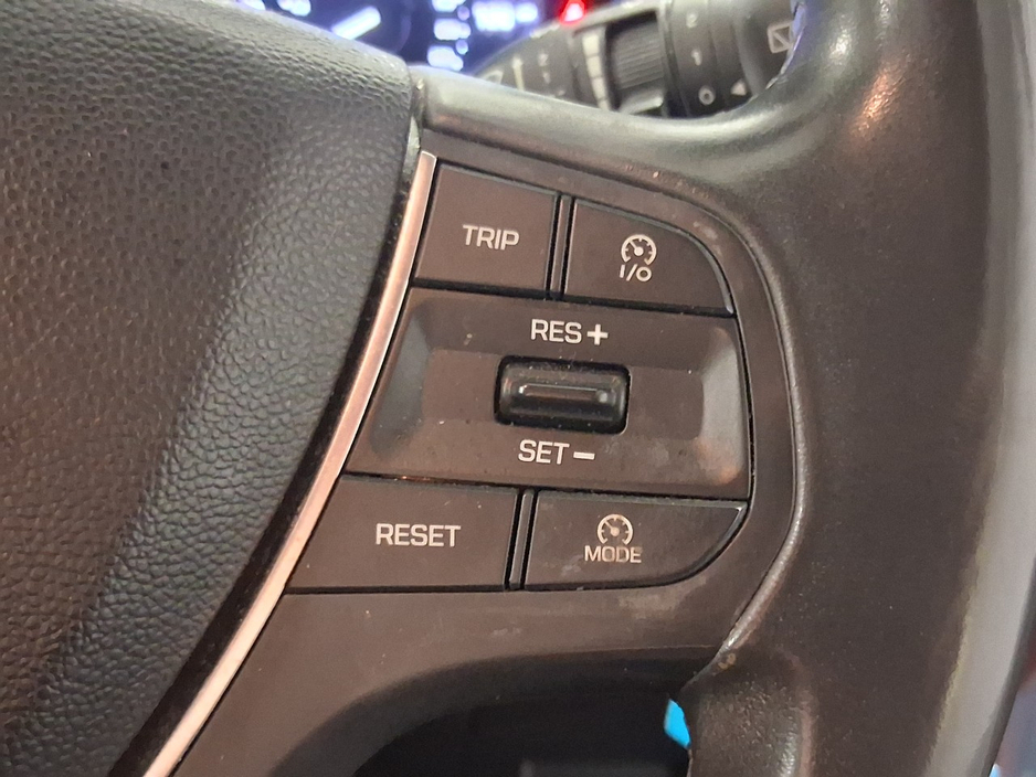 2015 Hyundai i20 - image 12