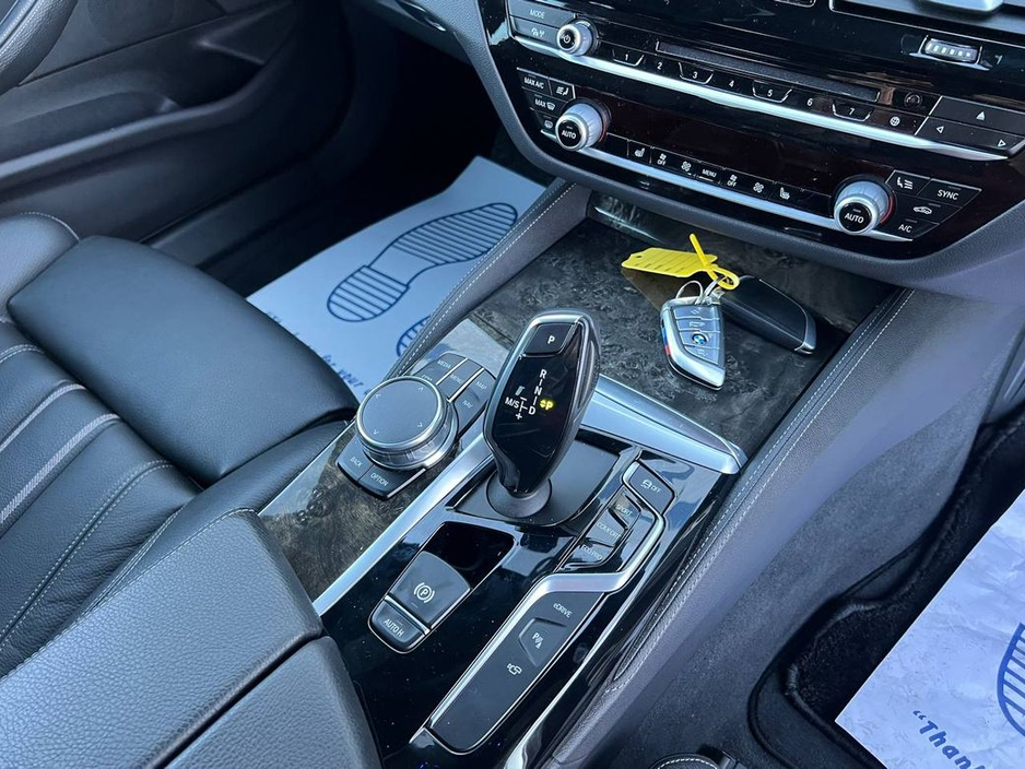 2017 BMW 5 Series 530e M-SPORT COMPETITION PACK 2.0 HYBRID // VERY LOW MILEAGE // NEW M5 COMP ALLOYS // LEATHER HEATED SEATS // 360 PARKING CAMERAS €27,950