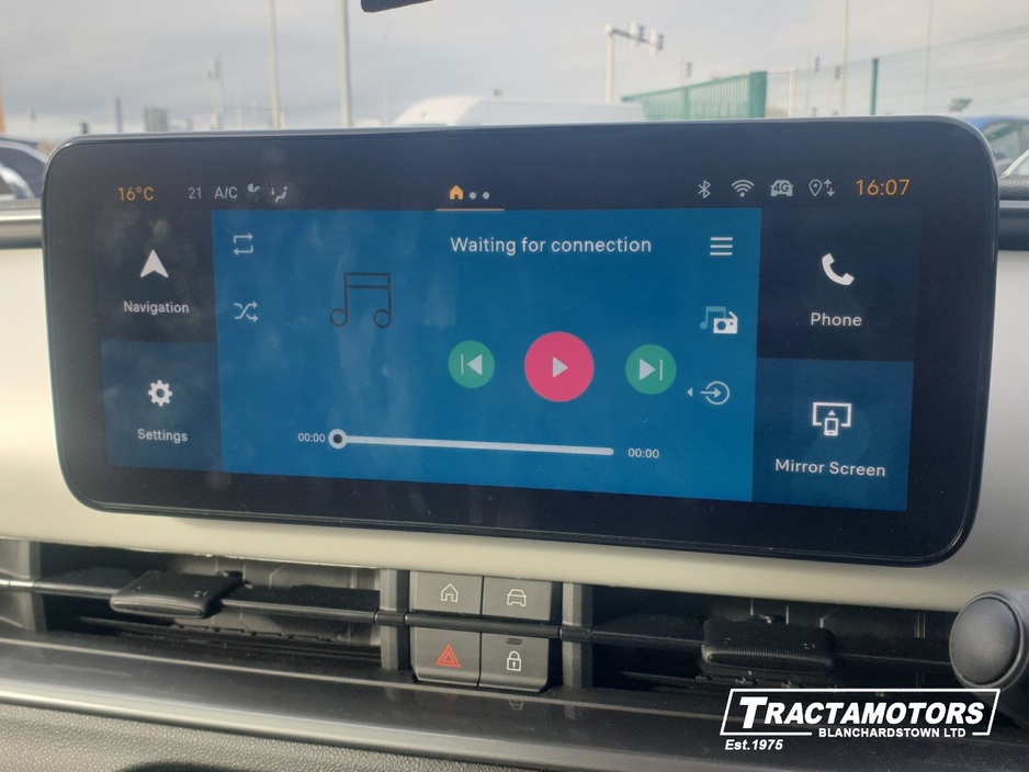 2025 Fiat 600 - image 16