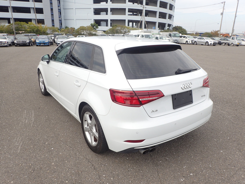 2018 Audi A3 1.4 TFSI SPORT PLUS LEATHER PETROL AUTOMATIC // VIRTUAL DASH // STUNNING CAR THROUGHOUT // FULL LEATHER // BLUETOOTH MEDIA // UPGRADED ALLOYS // FULL PARK ASSIST // REVERSING CAMERA €19,950