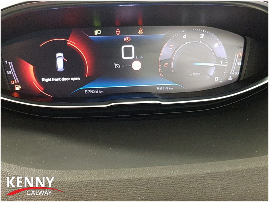 2022 Peugeot 5008 - image 29