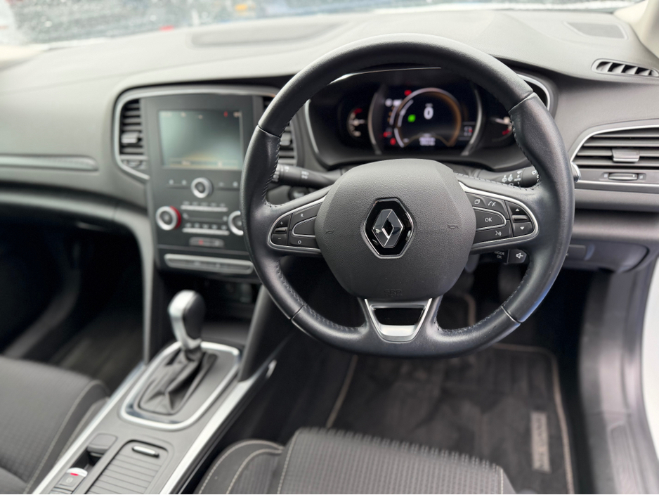 2018 Renault Megane - image 20