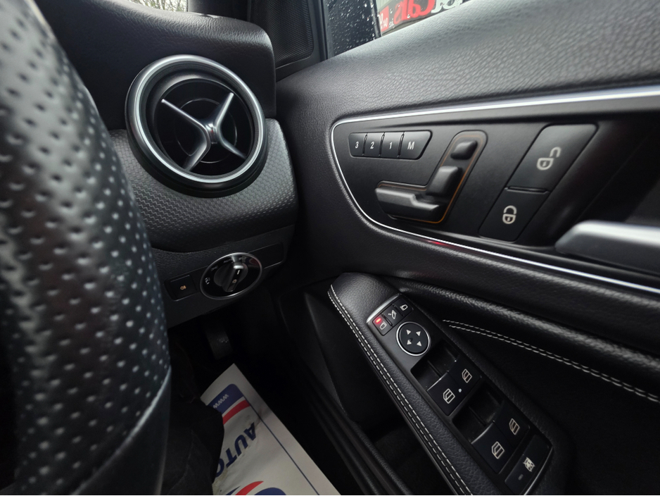 2015 Mercedes-Benz A Class A180  HALF LEATHER HEATED SEATS - REV CAMERA - HI SPEC / SYSTEM LOW ROAD TAX BAND / SIMI DEALER €14,950