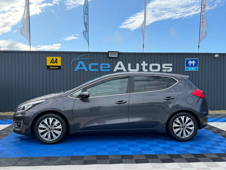 2017 Kia Ceed - image 4