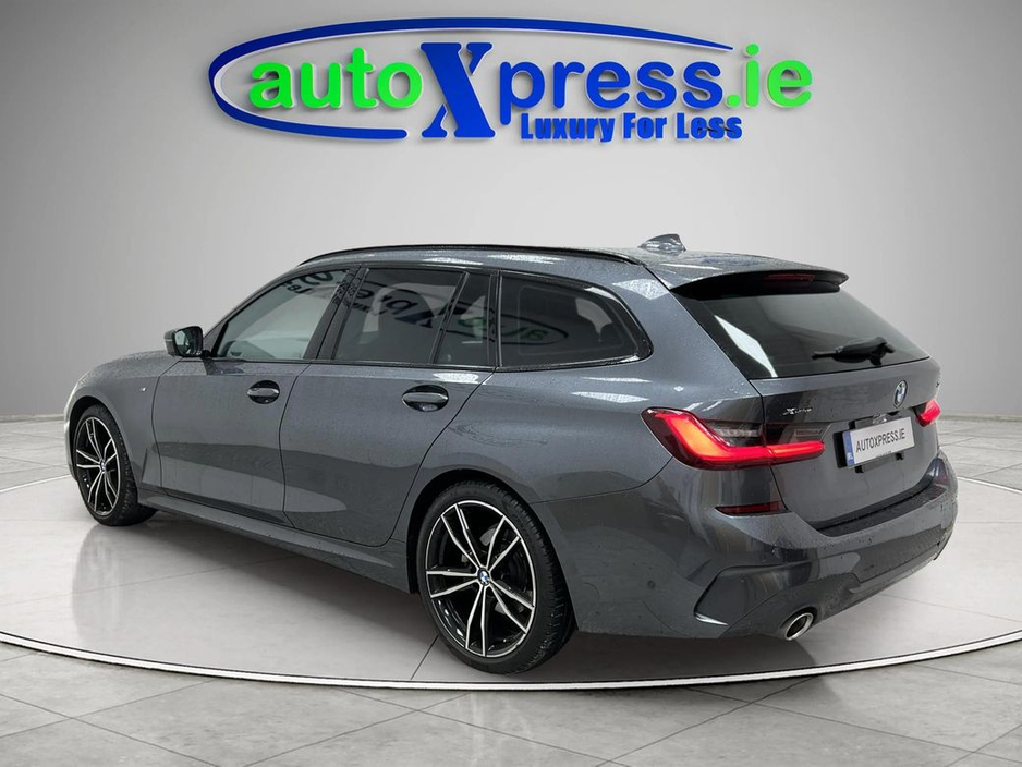 2021 BMW 3 Series - image 11