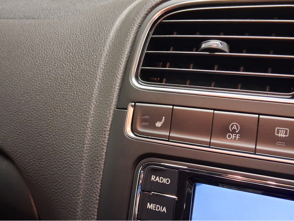 2017 Volkswagen Polo **FINANCEAVAILABLE** €12,777