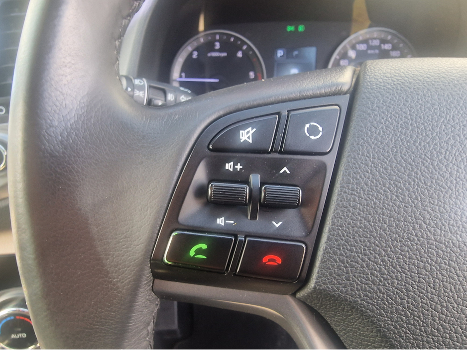 2017 Hyundai Tucson - image 17