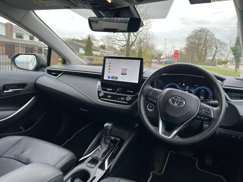 2023 Toyota Corolla - image 10