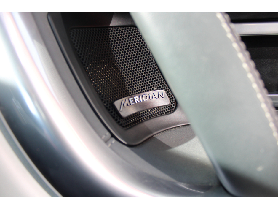 2016 Land Rover Discovery Sport - image 16