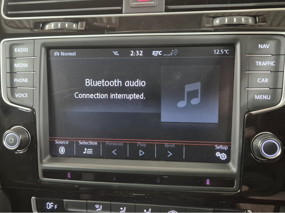 2016 Volkswagen Golf **HIGHLINE**ONLY 82000KMS**ALCANTARA SEATS**17" ALLOYS DIAMOND CUT**LANES ASSIST**KEYLESS ENTRY AND START**ADAPTIVE CRUISE CONTROL**DUAL ZONE CLIMATE CONTROL**REVERSE CAMERA**BLUETOOTH STREAMING €15,499