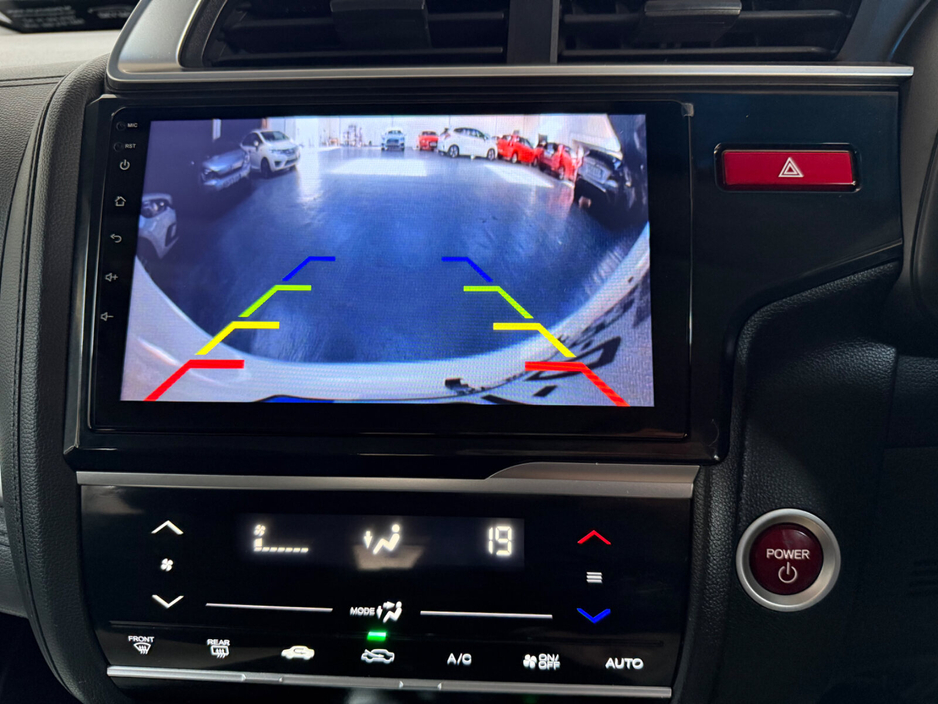 2015 Honda Fit - image 11