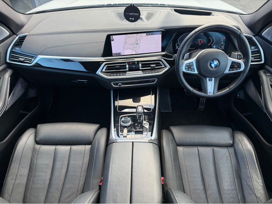 2021 BMW X5 - image 22