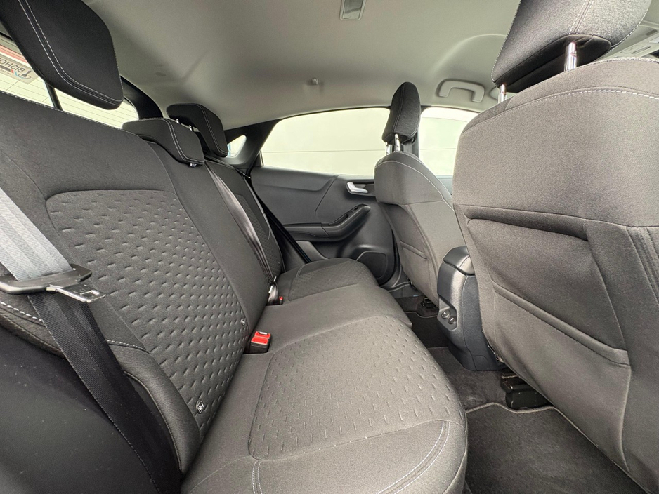 2024 Ford Puma - image 6