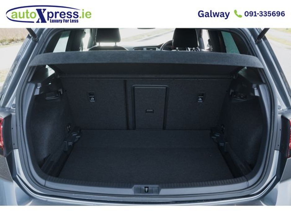 2019 Volkswagen Golf - image 19