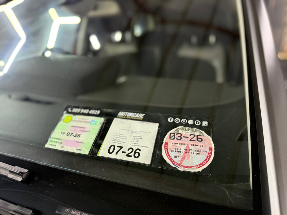 2015 Citroen C4 e-HDi 115 Airdream 6-spd man EXCLUSIVE €6,950