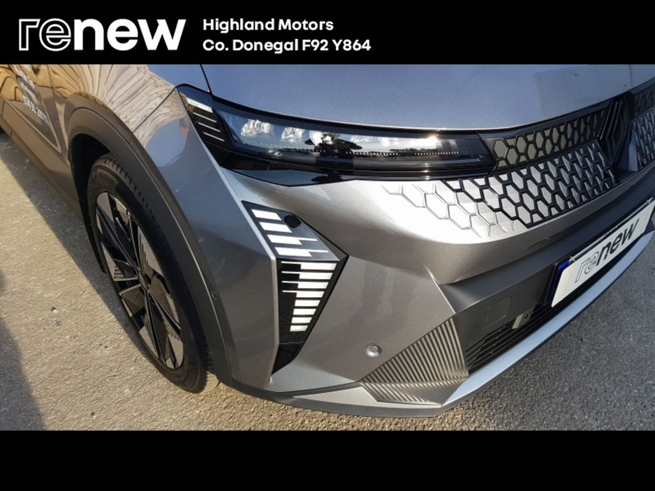 2026 Renault Scenic - image 14