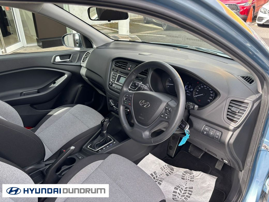 2016 Hyundai i20 - image 9