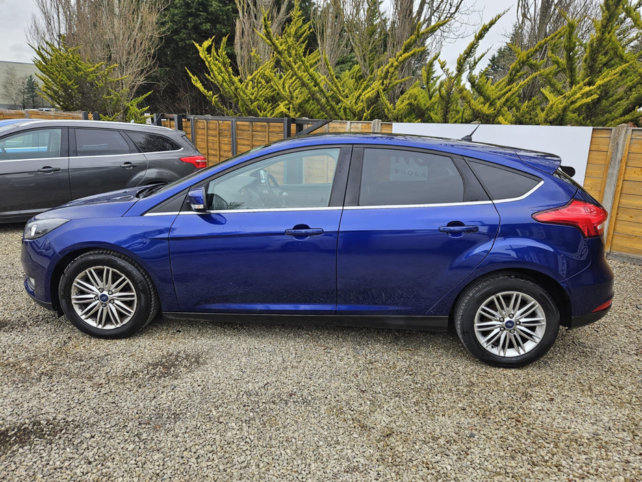 2017 Ford Focus - image 5