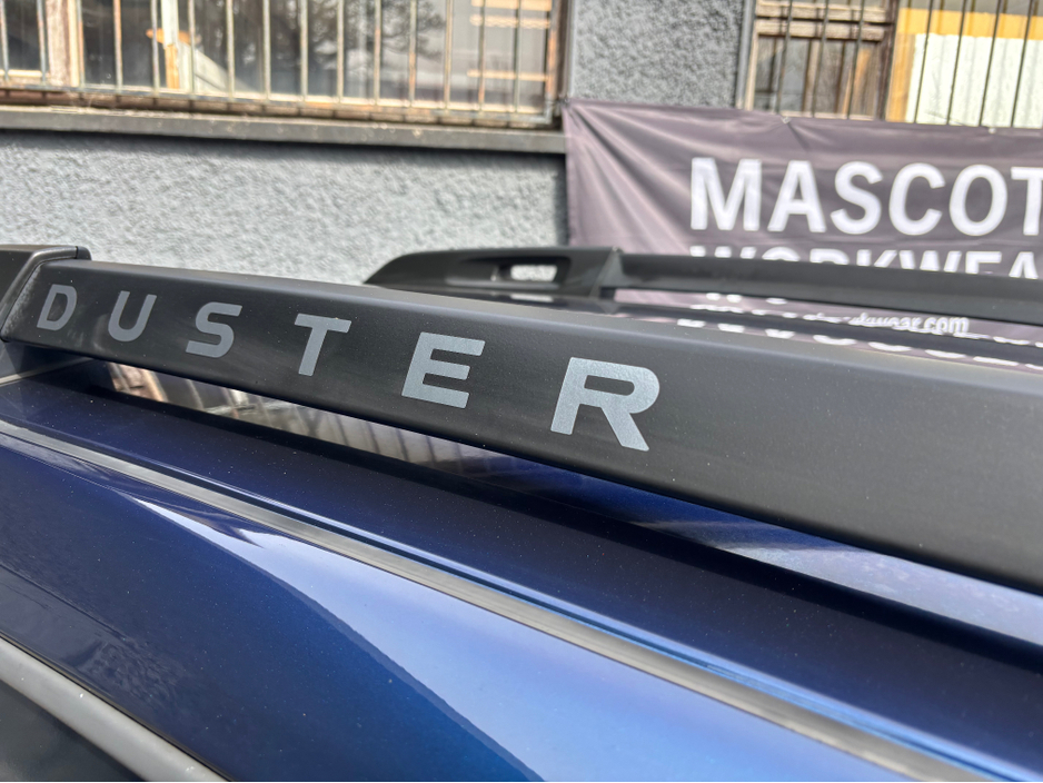 2018 Dacia Duster - image 11