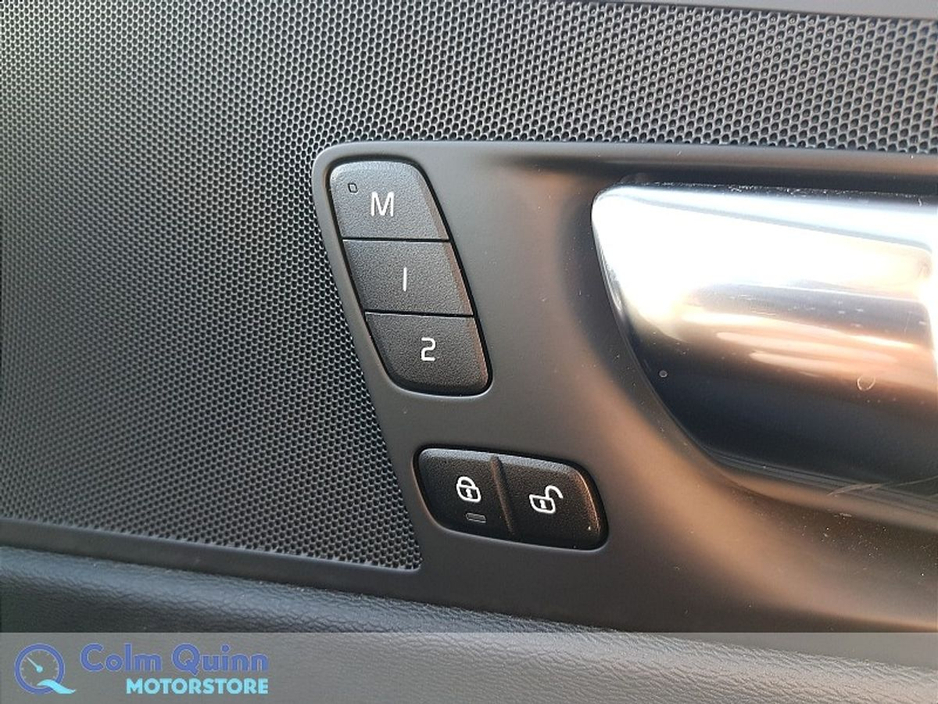 2023 Volvo XC60 - image 17