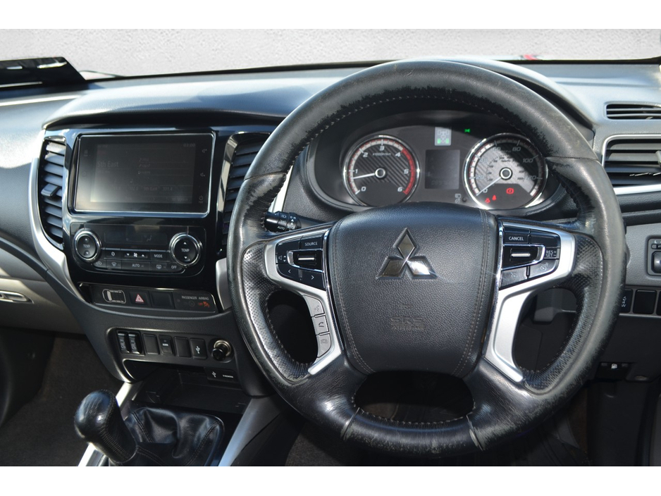 2018 Mitsubishi L200 - image 17