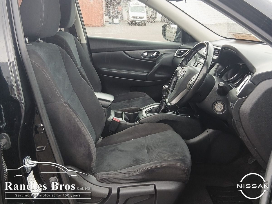 2016 Nissan X-Trail - image 10