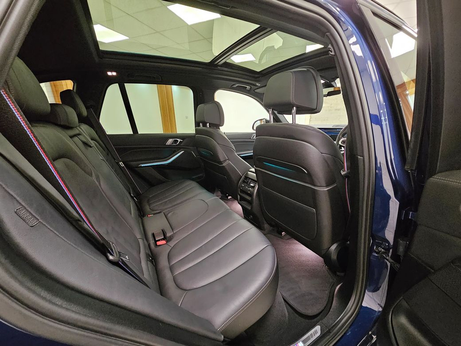 2022 BMW X5 - image 17