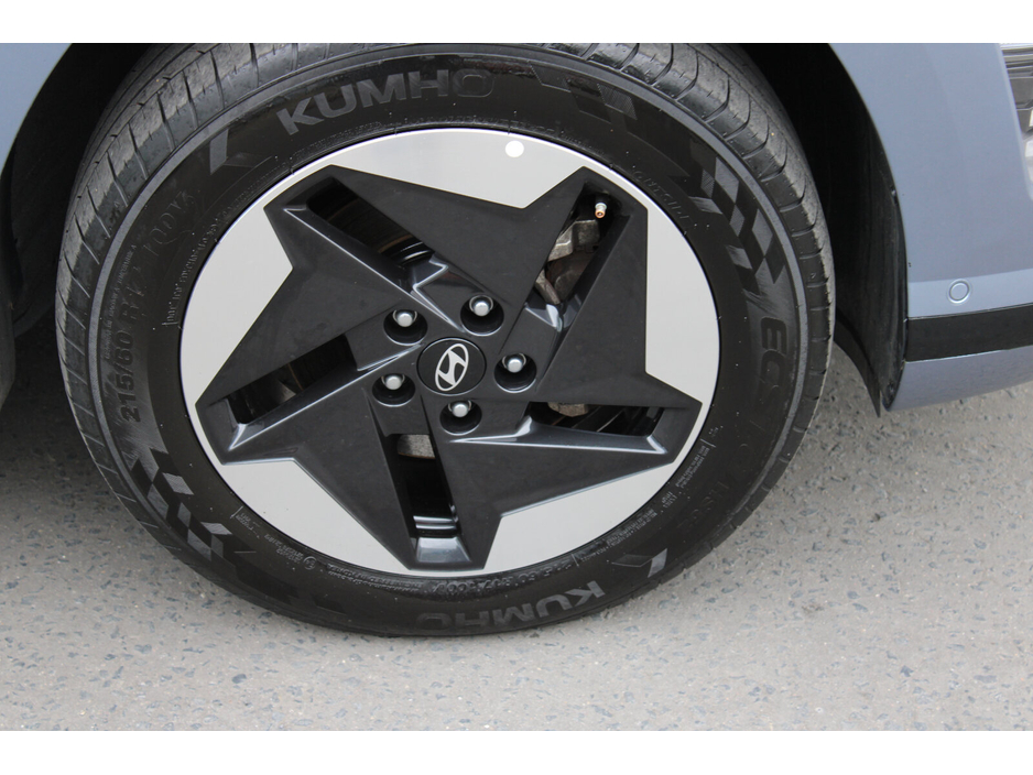 2024 Hyundai Kona - image 10