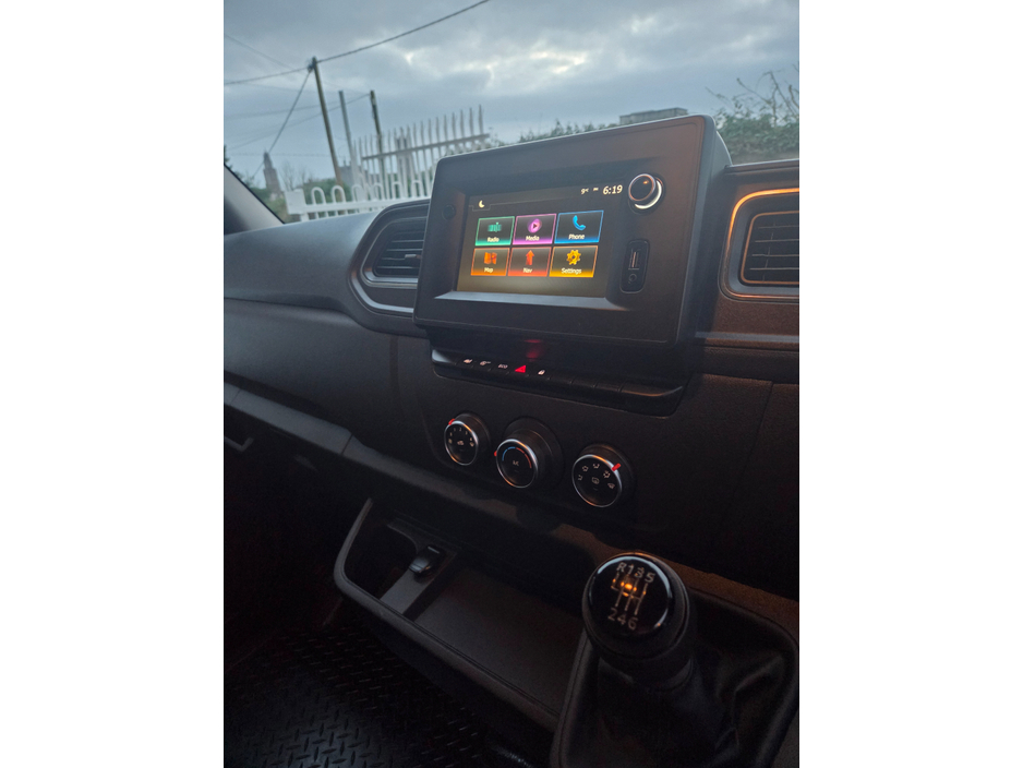 2023 Renault Master - image 10