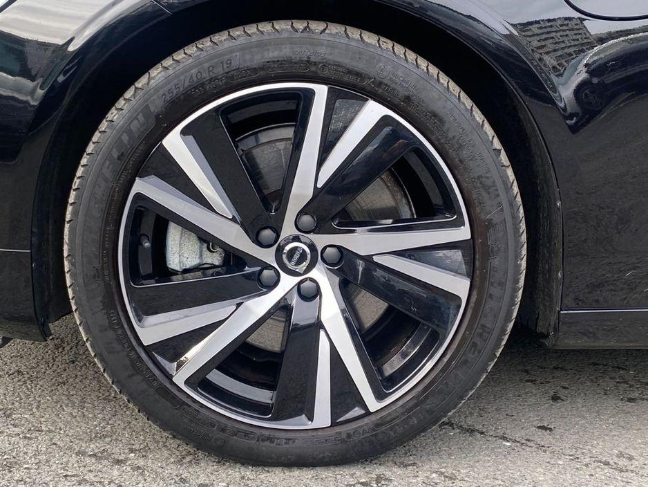 2023 Volvo V90 T6 Dark Plus Recharge AWD Auto (PHEV) €47,900