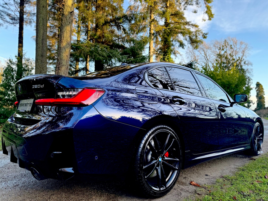 2024 BMW 3 Series - image 29