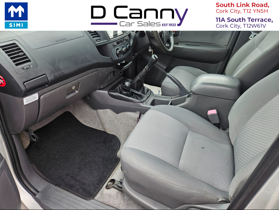 2013 Toyota Hilux - image 17