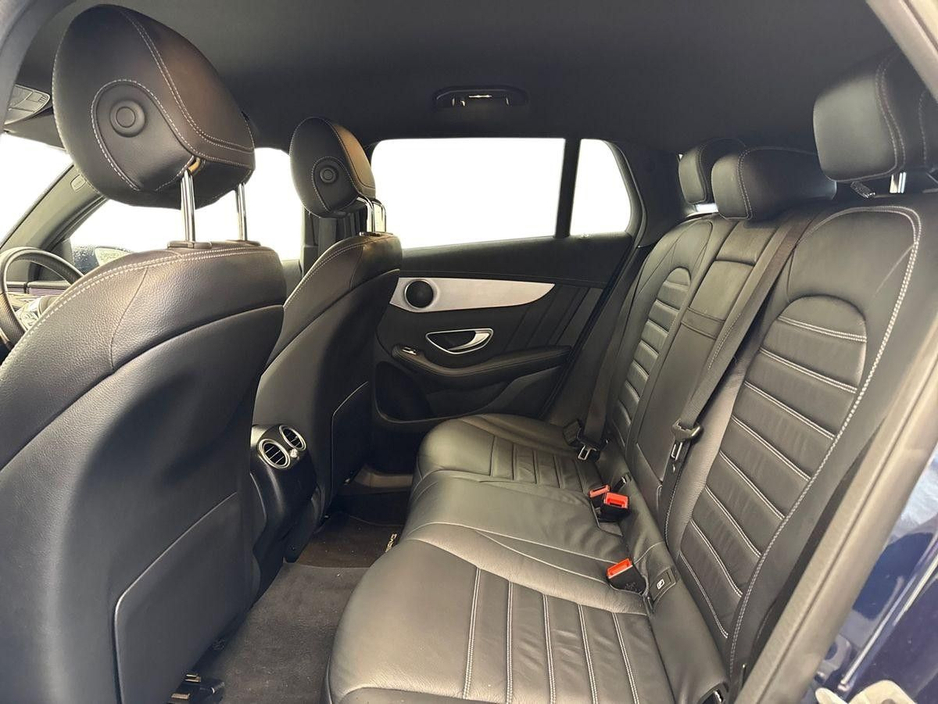 2022 Mercedes-Benz EQC - image 10