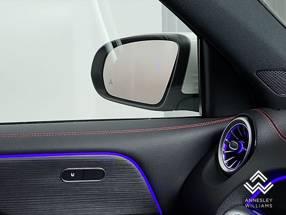 2025 Mercedes-Benz EQB - image 25